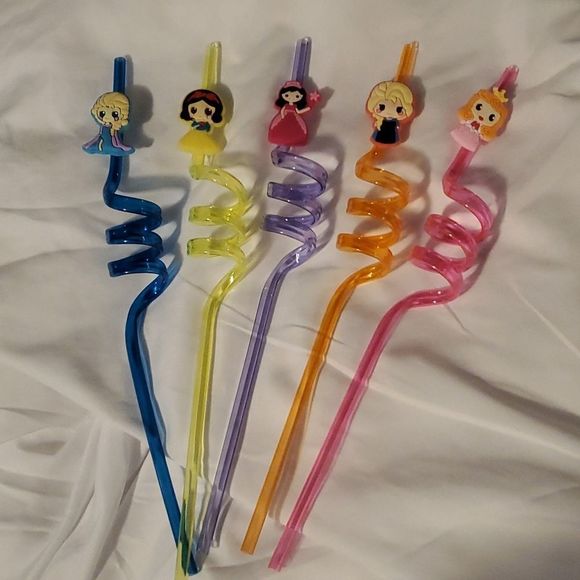 NEW 5 PIECE DISNEY PRINCESSES CURLY STRAW SET - Picture 1 of 2
